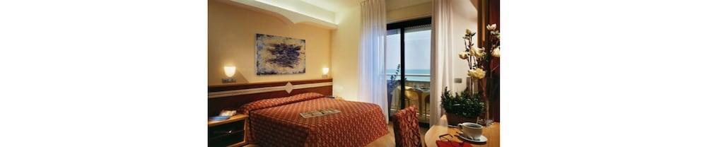 Hotel Europa Beach Village Giulianova Εξωτερικό φωτογραφία