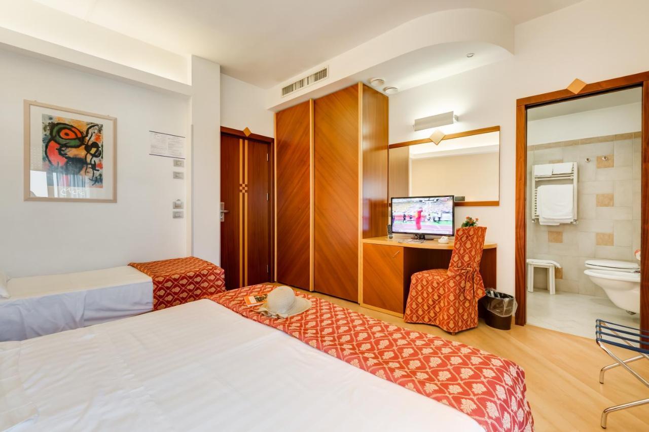 Hotel Europa Beach Village Giulianova Εξωτερικό φωτογραφία