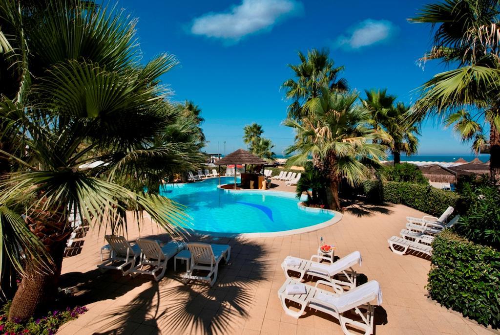 Hotel Europa Beach Village Giulianova Εξωτερικό φωτογραφία