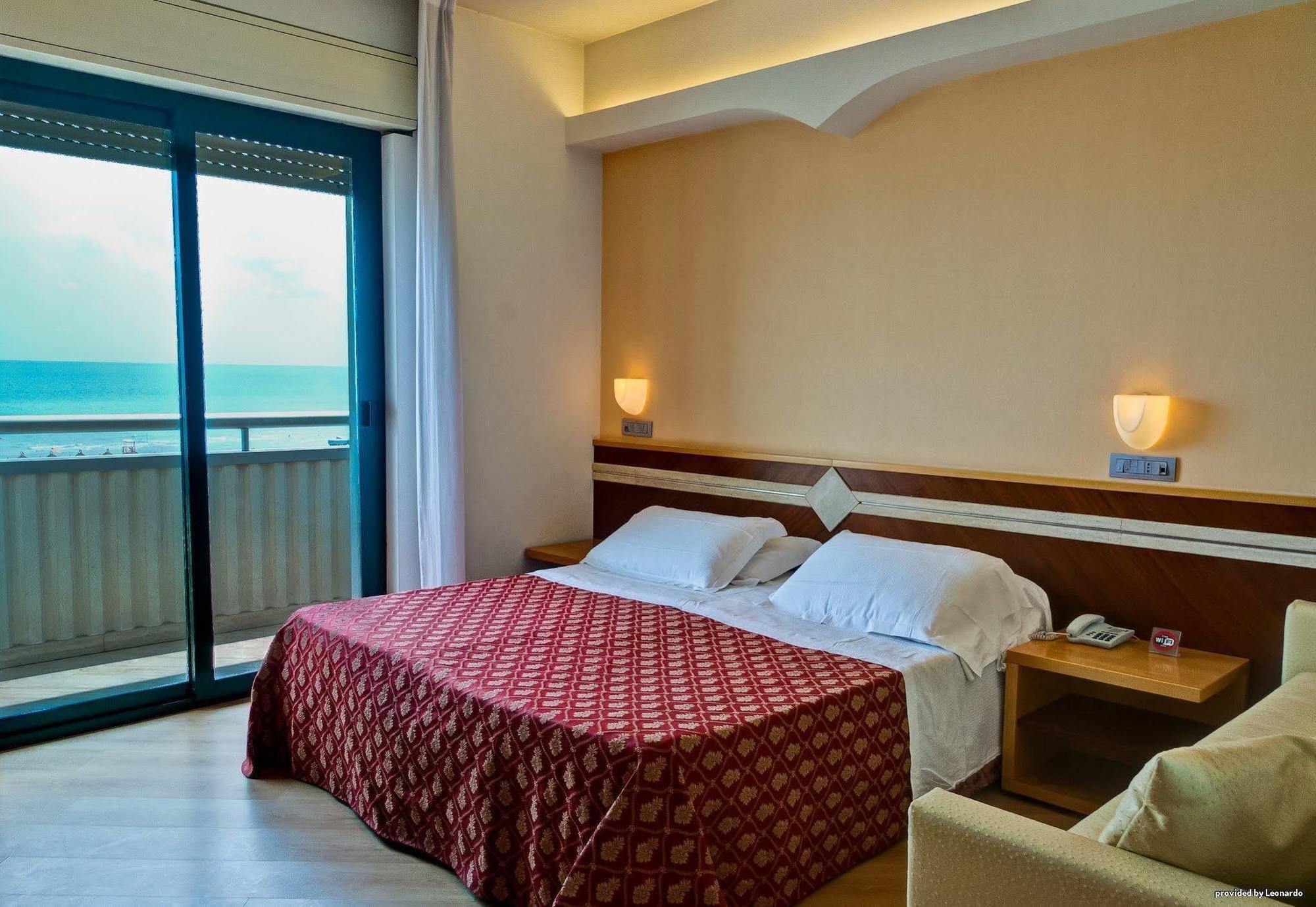 Hotel Europa Beach Village Giulianova Εξωτερικό φωτογραφία