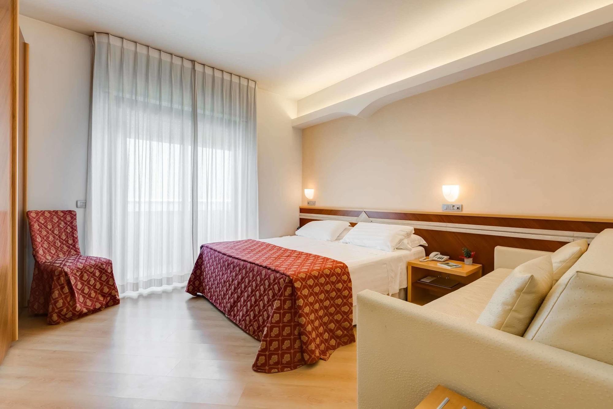 Hotel Europa Beach Village Giulianova Εξωτερικό φωτογραφία