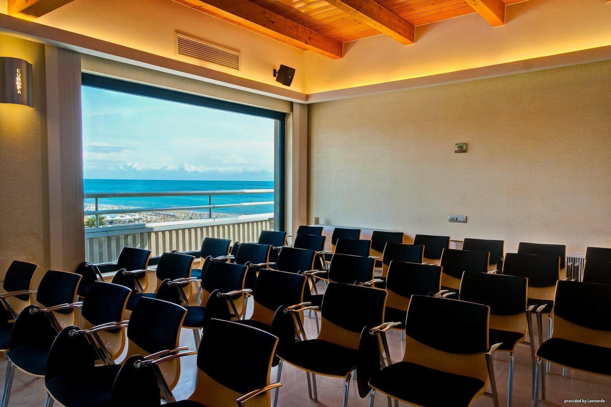 Hotel Europa Beach Village Giulianova Εξωτερικό φωτογραφία