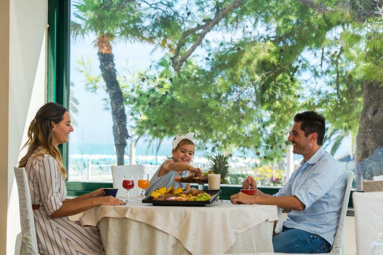 Hotel Europa Beach Village Giulianova Εξωτερικό φωτογραφία